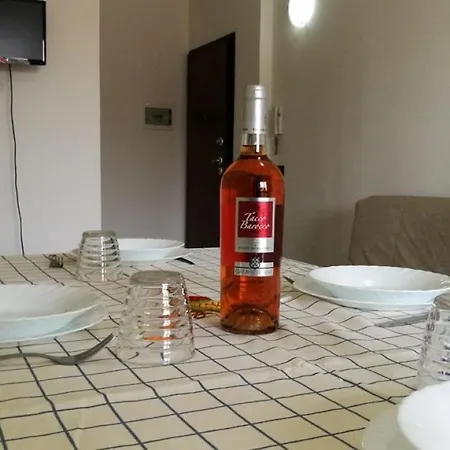 Trilocale Stella شقة